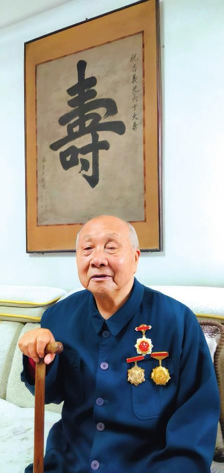 配资炒股平台入配资 林昌义 前行的道路上有了“光”